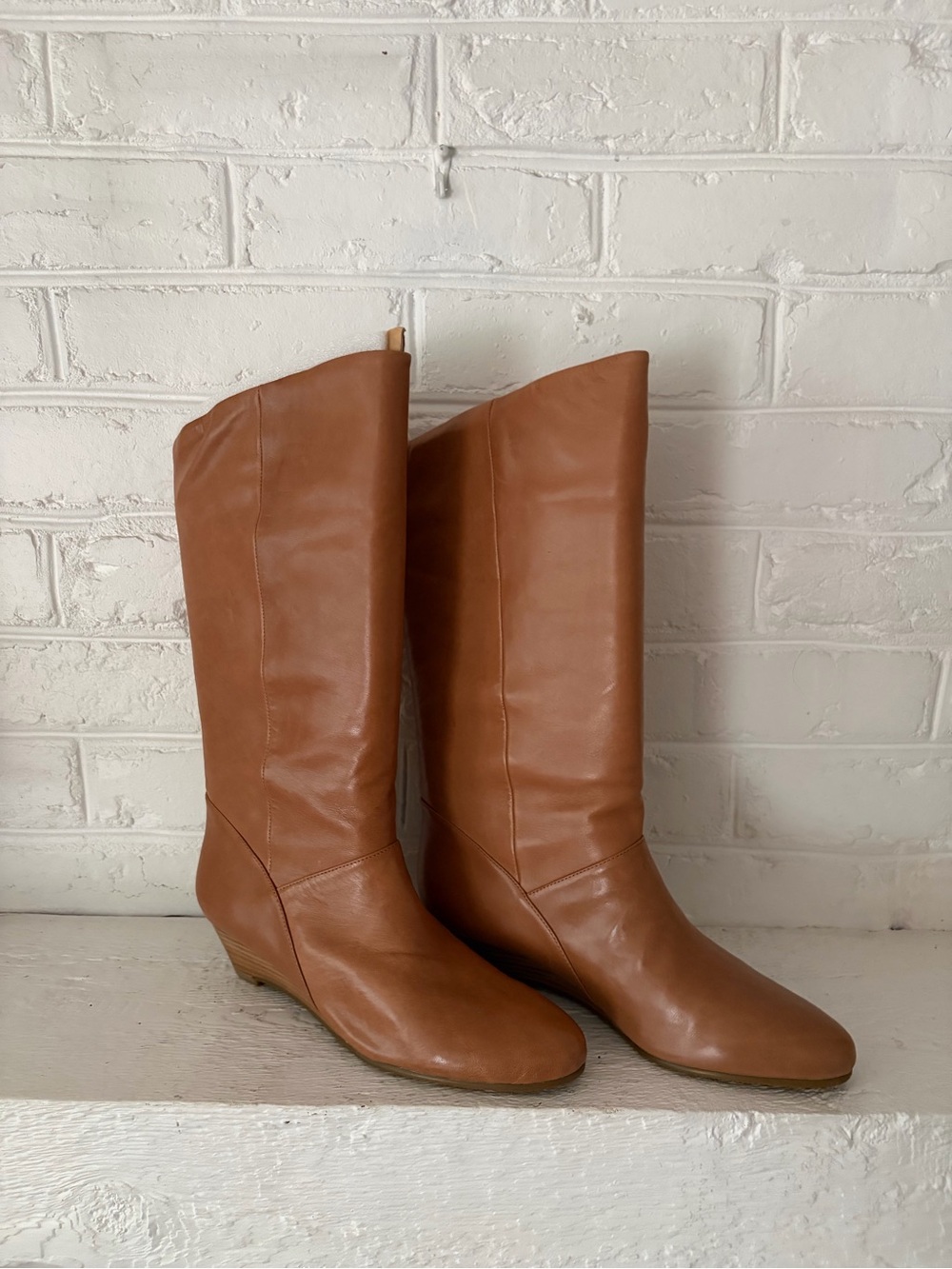 Markon Windmere Women's Lt Brown Leather Upper Knee High Pull-On Wedge Boots 9M